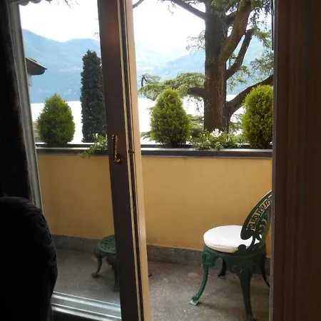 Tiziana's Couette-café Carate Urio